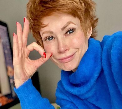 Oops-dance: Лебідь у купальнику епічно гепнулася в чан під час танцю. ВІДЕО 