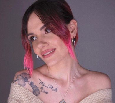 MamaRika в білизні похвалилася тілом у пікантному ракурсі