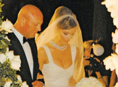 Ніколаєнко везе свого мільярдера і Наомі Кемпбелл. ФОТО