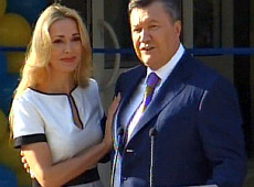 Сумська горнулася до Януковича на святі першого дзвоника