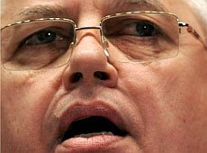 Симоненко визнав позашлюбну дочку і коханку