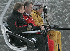Ющенко поїхав на лижі в обновках