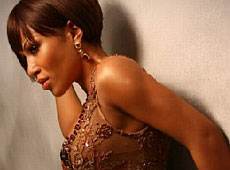 Гайтана влаштовує своєму продюсеру романтично-чуттєвий стриптиз