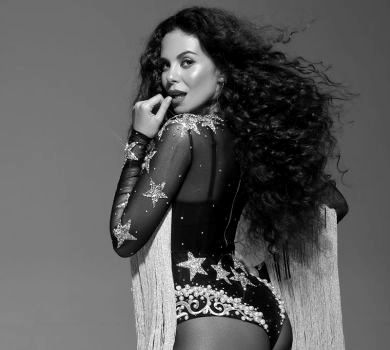 Гаряча та чуттєва Каменських показала дупу мексиканцям і прорекламувала вродливих українок