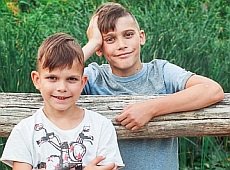 Сини Скрипки вчаться бути козаками, обожнюють піцу та не говорять російською