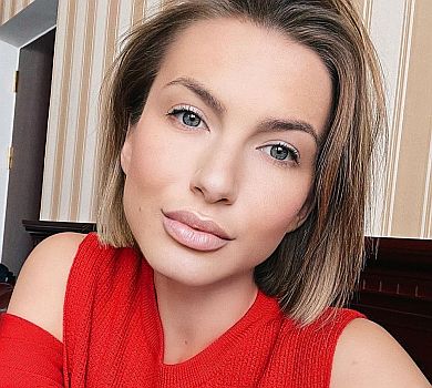 Юрушева з дочкою попозували в купальниках на італійському пляжі 