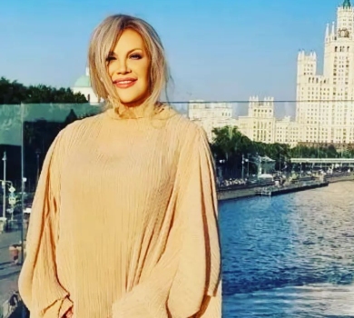 На це літо планів багато: Повалій засвітилася на модному показі у москві з Газмановим та Кіркоровим 