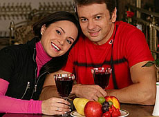 Нагорний читає Подкопаєвій вірші по радіо, а його зманюють на ліво 