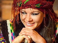 Руслана показала себе з люлькою під час експедиції Карпатами. ФОТО