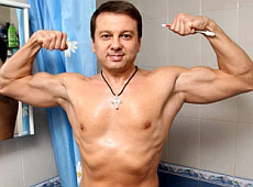 Новій дружині Нагорний прасуватиме одяг і варитиме борщі?