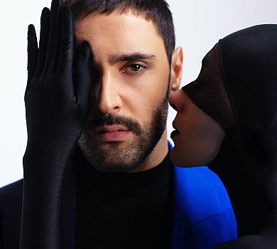 Козловський у новому ВІДЕО видерся на жінку-тінь та показав 73-річну модель