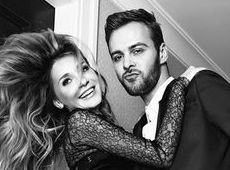 Міша з ВІА Гри з голими цицьками всілася верхи на Макса Барських  