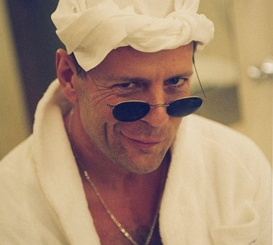 Донька Брюса Вілліса зі сльозами звернулася до фанів та показала свіже ФОТО з татом