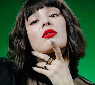 Астанавитесь! Это ублюдство!: MARUV у новому ВІДЕО висміяла вакцинацію