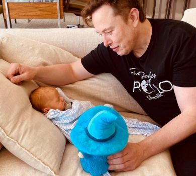 Більше не X Æ A-12: Ілон Маск та Grimes змінили ім'я своєму синові