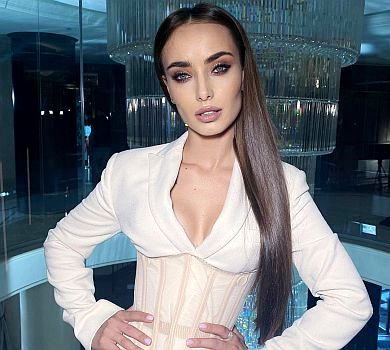 Он там двері!: Еллерт став гарячим італійцем, але Мішина не зацінила. ФОТО 