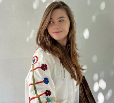 Третя дружина Остапчука заселфилася топлес на улюбленому курорті його колишньої. ФОТО