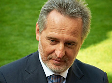 Фірташа ледь не втопив сусід