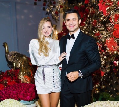 Тищенко архівним відео привітав дружину з 27-річчям, а вона показала подарунок від сина