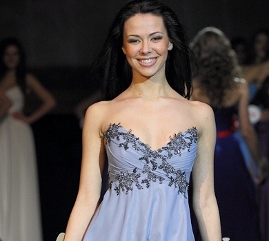 Непередбачувана та чарівна: що відомо про дружину учасника скандальної ДТП нардепа Трухіна