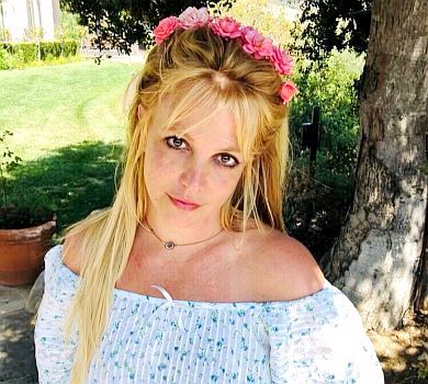 Брітні Спірз звернулася до фанів: Прошу пробачення за те, що вдавала, ніби в мене все добре