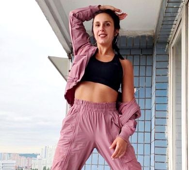 Сємкі є? Джамала на балконі небезпечно показала спортивні луки. ФОТО 