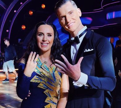 Джамала в синьо-жовтій сукні повальсувала на польському ТБ і пояснила, чому погодилася на Танці