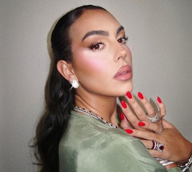 Мамина й татова реготуха: наречена Роналду показала їхню 9-місячну донечку