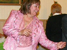 Вітренко душевно гоцала в рожевій кофтинці