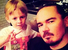 Фагот у мережі привітав сина з 5-річчям. ФОТО