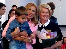 Клочкова сходила до пологового та розповіла про енергійного сина