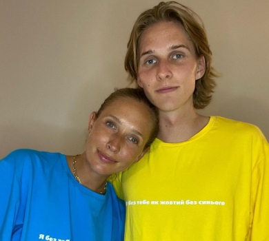 Вдячна долі за тебе: Осадча на 20-річчя сина замилувала мережу теплими спогадами