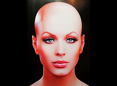 Монро показала Січкар і Павліку голі груди і лисину