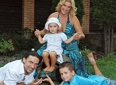 Січкар самотужки солить капусту і готує компоти