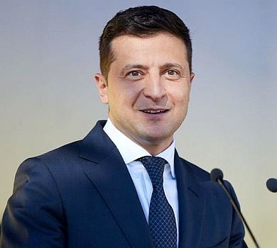 Як Зеленського на батьківській кухні курячими ногами пригощали. ФОТО 