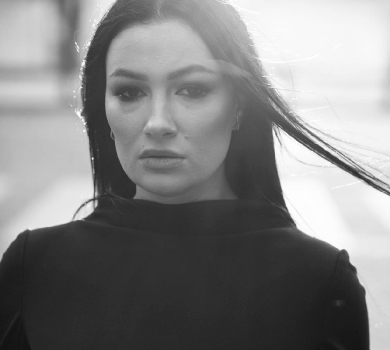 Приходько з голою спиною здійснила дитячу мрію на Хрещатику. ФОТО