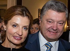 Президентська декларація: три жінчині сумки, шуби, рояль та хімчистка