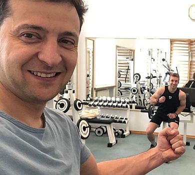 Зеленський із Богданом заселфилися у тренажерці на Банковій 