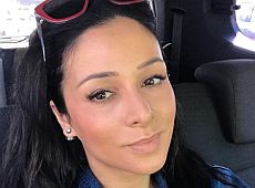 Огнєвіч у Канаді показалася догори дригом з ліхтарем між ніг. ФОТО