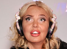 Дочка Суркіса і друг Ющенка у гіпсі тусили під Машу Малиновську