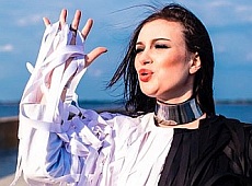 Переслідувач зацілованої Приходько зробився птахом. ВІДЕО