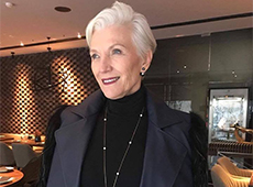 Ювелірний дім SOVA подарував кольє мамі Ілона Маска