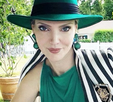 Окунська привітала красеня-сина і згадала про вік