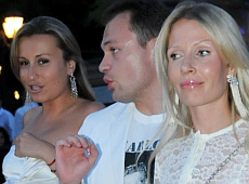 Лебедине озеро: Дружина Мартиненка одягла шорти-труси