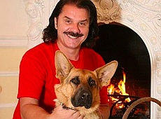 Якби песики вміли говорити: зірки вітають з Новим роком від імені своїх улюбленців 