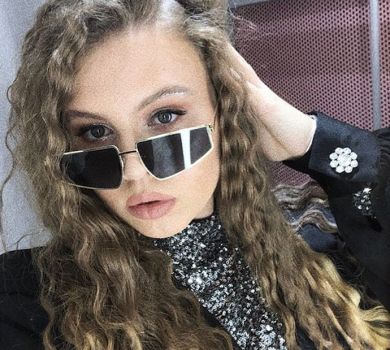 13-річна донька Фреймут показала, як тусить і танцює в одязі власного дизайну  