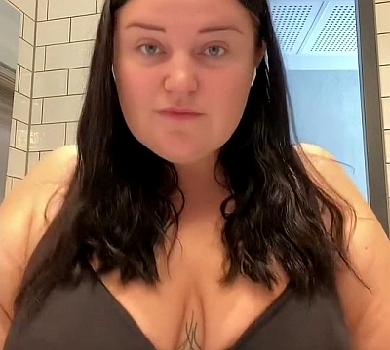 Alyona alyona схудла на 20 кіло і станцювала в купальнику: Нехай у орків підгорає