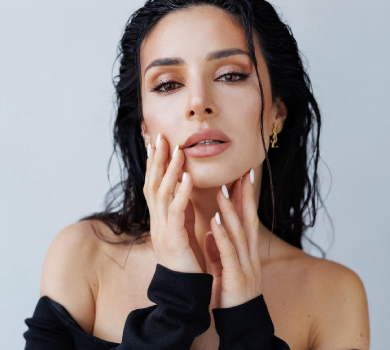 Операція без операції: 37-річна Огнєвіч показала, як робила підтяжку обличчя