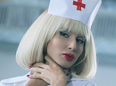 Сексі-лікарка Лобода опинилася серед психів. ФОТО 