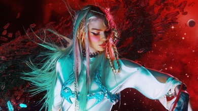 Ілон Маск проти: Grimes забажала змінити вуха і зуби та знялася для китайського Vogue